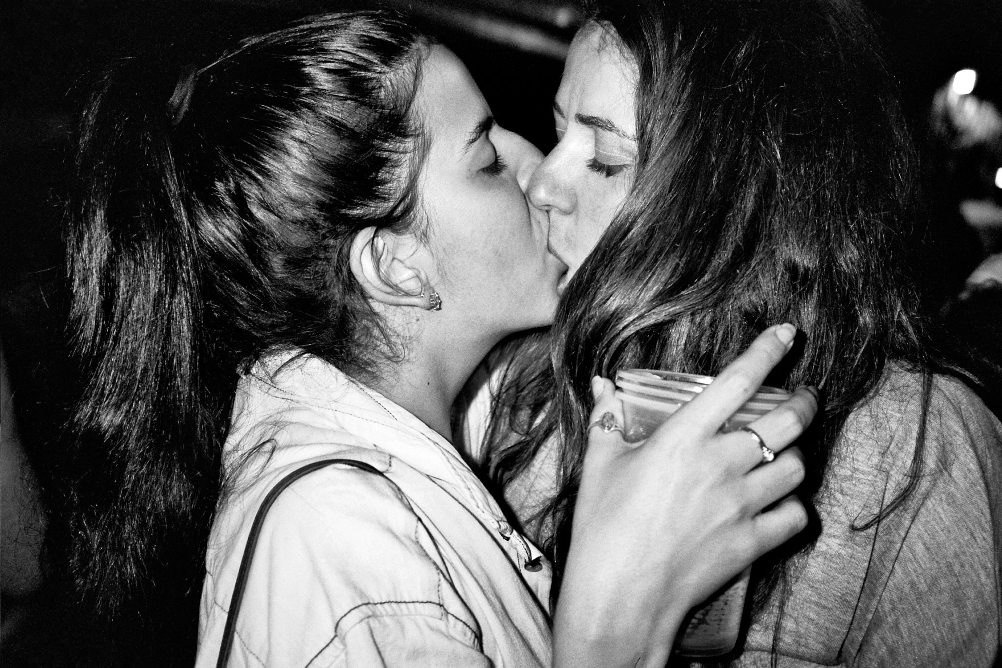 MOL-6546-13_Girl-Kiss_SaoPaolo
